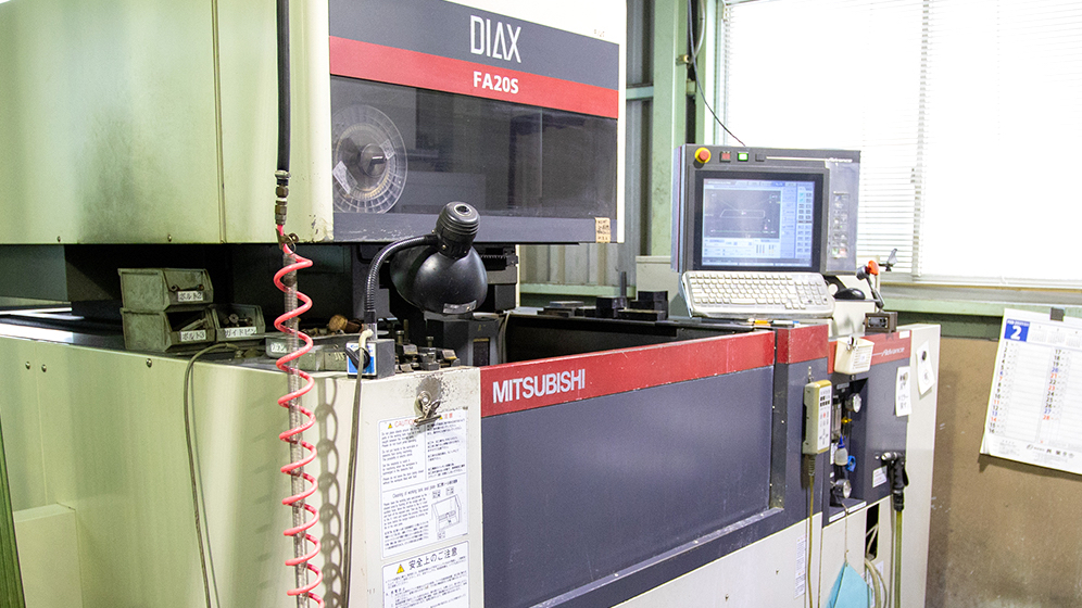 FA20ワイヤー放電加工機 500mmx350mm